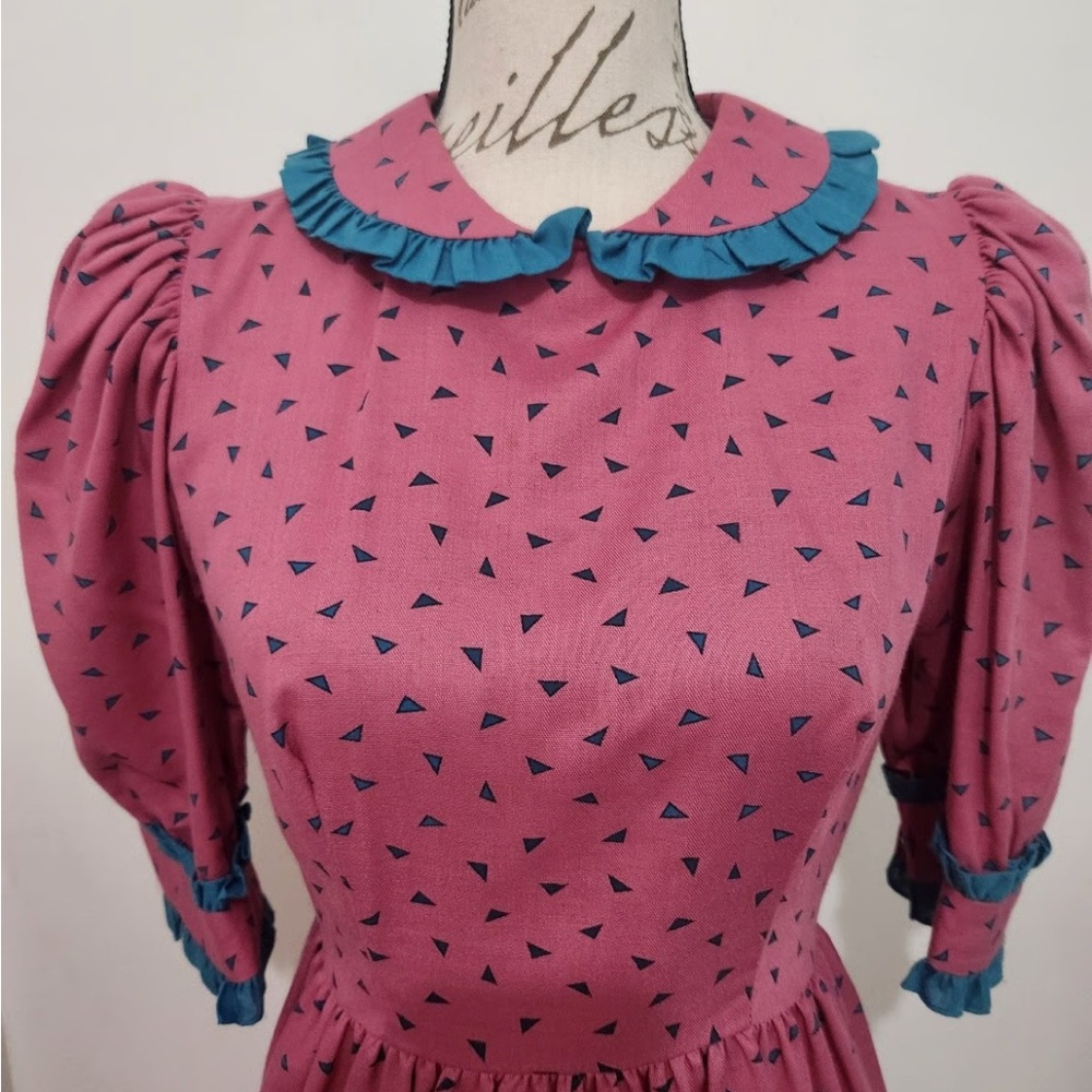 Ellen Hart 80s pink & teal cotagecore dress